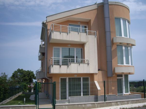 9905.jpg