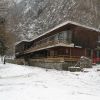 Хижа Алпийски дом край прохода Вратцата